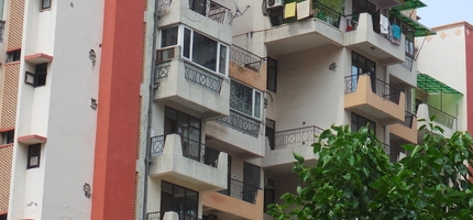 3 bhk flat for sale in Roop villa Apartment